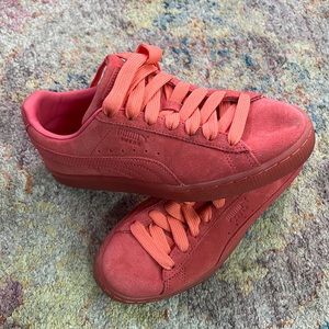 Size 4.5 kids puma’s only worn maybe twice